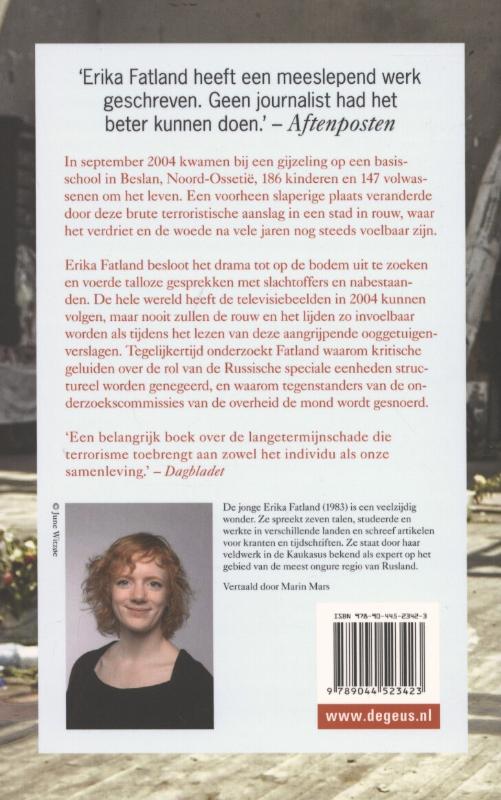Achterkant van Engelbewaarder van Beslan