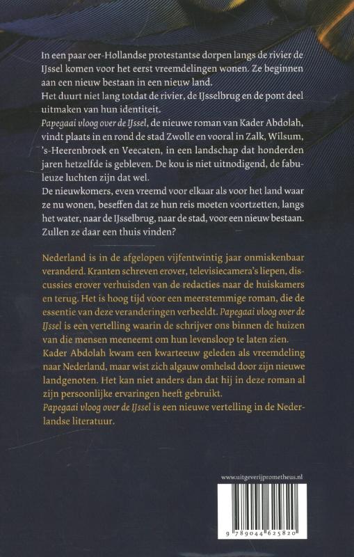Achterkant van Papegaai vloog over de IJssel