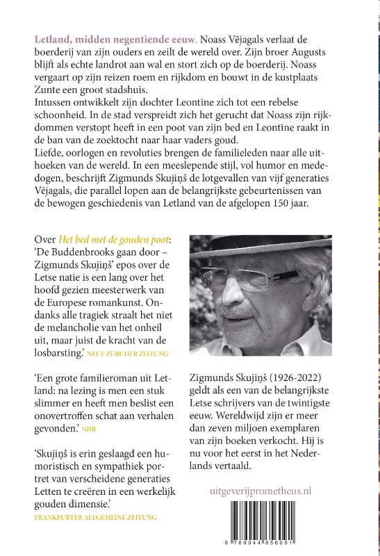 Achterkant van Het bed met de gouden poot