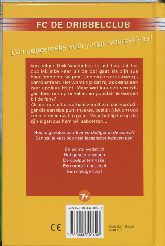 Achterkant van Een verdediger in de aanval