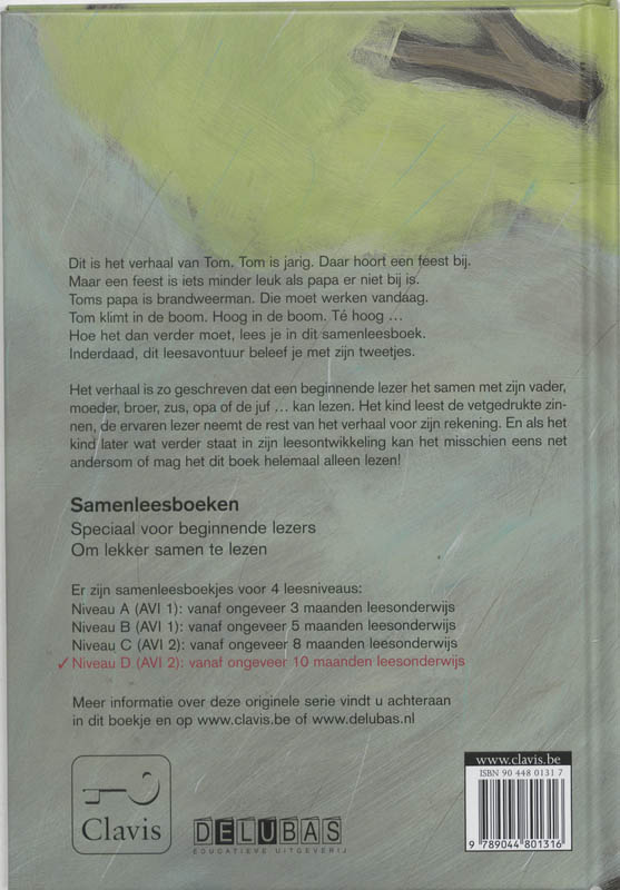 Achterkant van Hoog in de boom