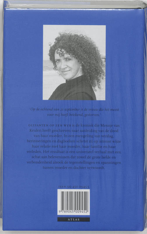 Achterkant van Olifanten op een web
