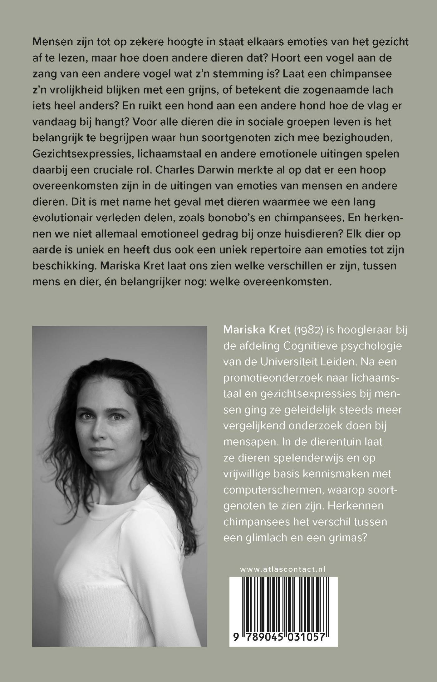 Achterkant van Tussen glimlach en grimas