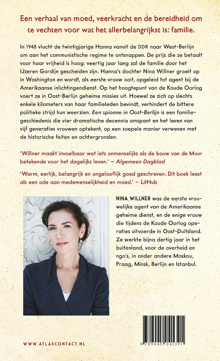 Achterkant van Een spionne in Oost-Berlijn