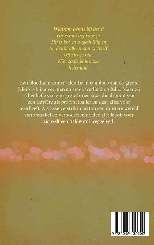 Achterkant van Julia en mijn broer en ik