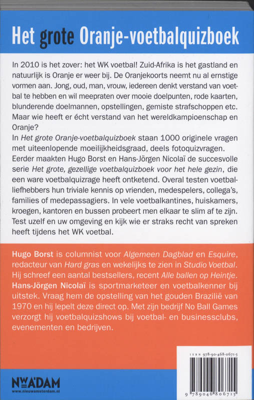 Achterkant van grote Oranje-voetbalquizboek