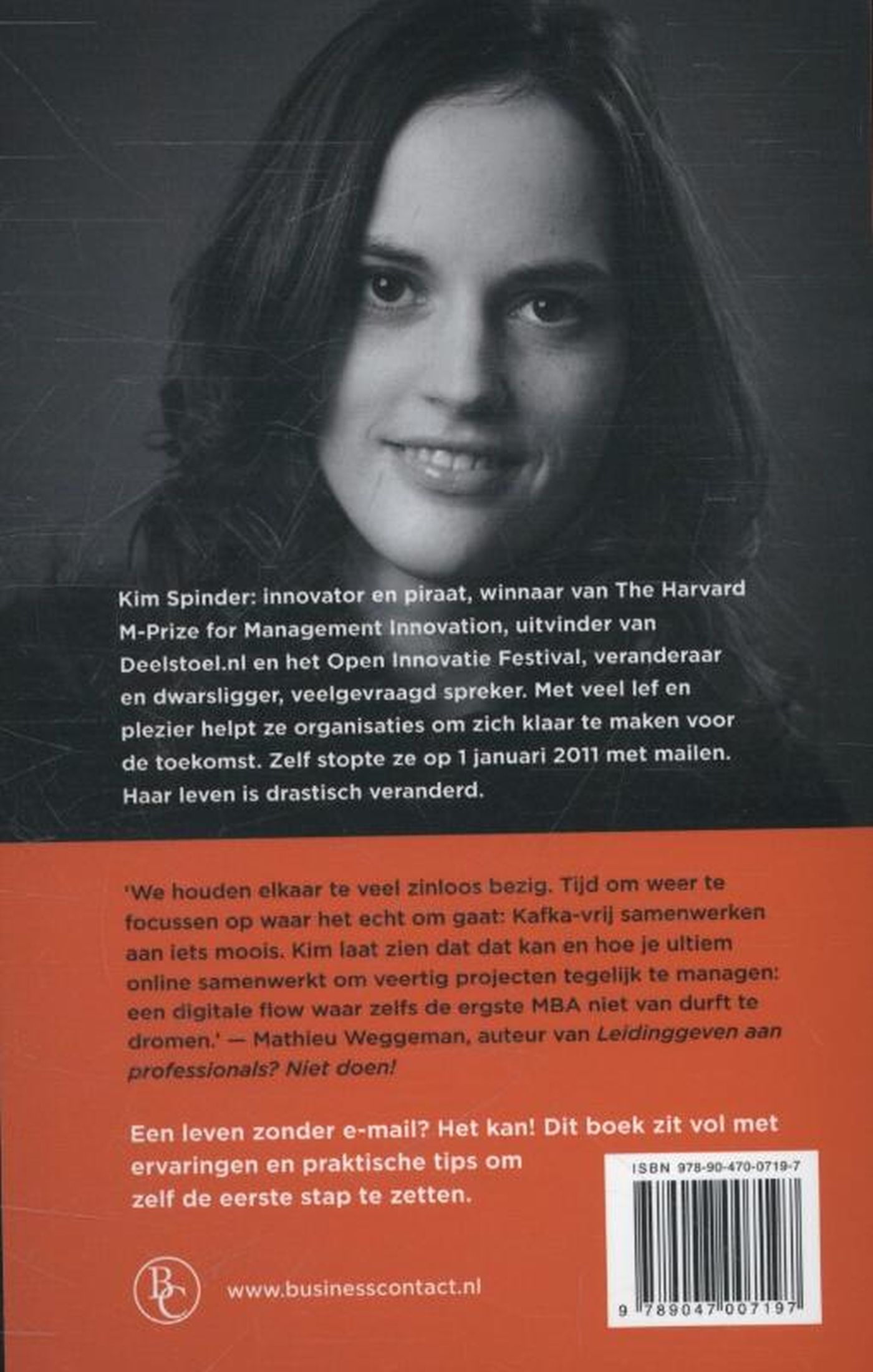 Achterkant van We quit mail