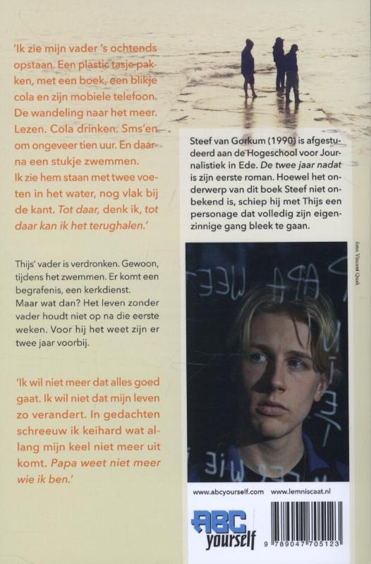 Achterkant van De twee jaar nadat