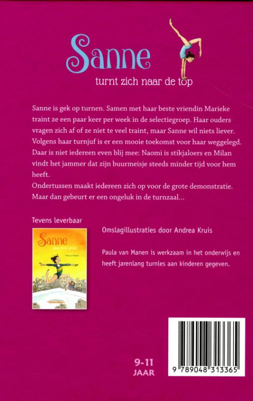 Achterkant van Sanne turnt zich naar de top