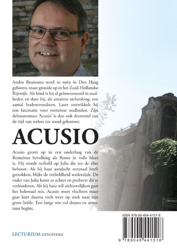 Achterkant van Acusio