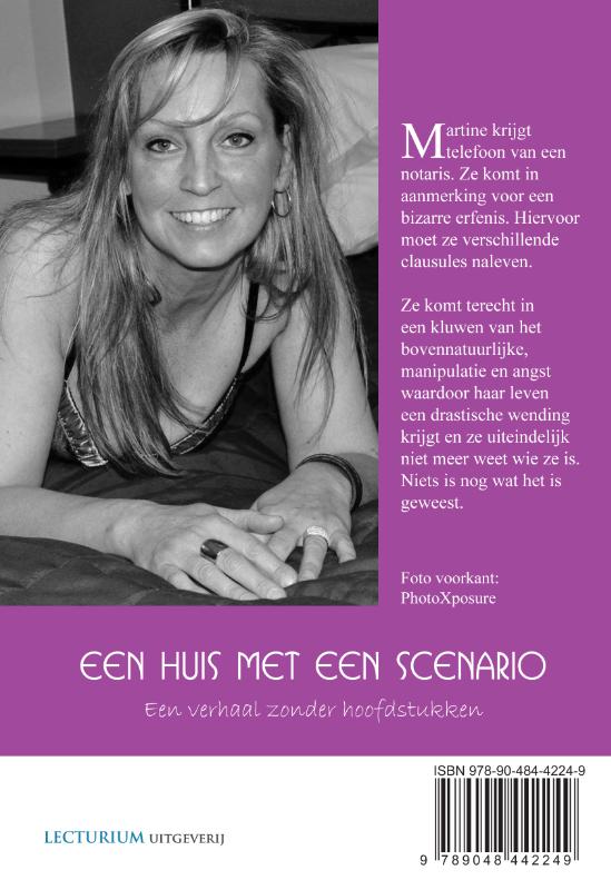 Achterkant van Een huis met een scenario