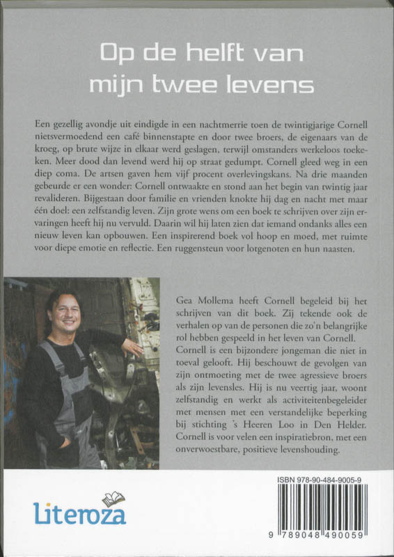 Achterkant van Op de helft van mijn twee levens