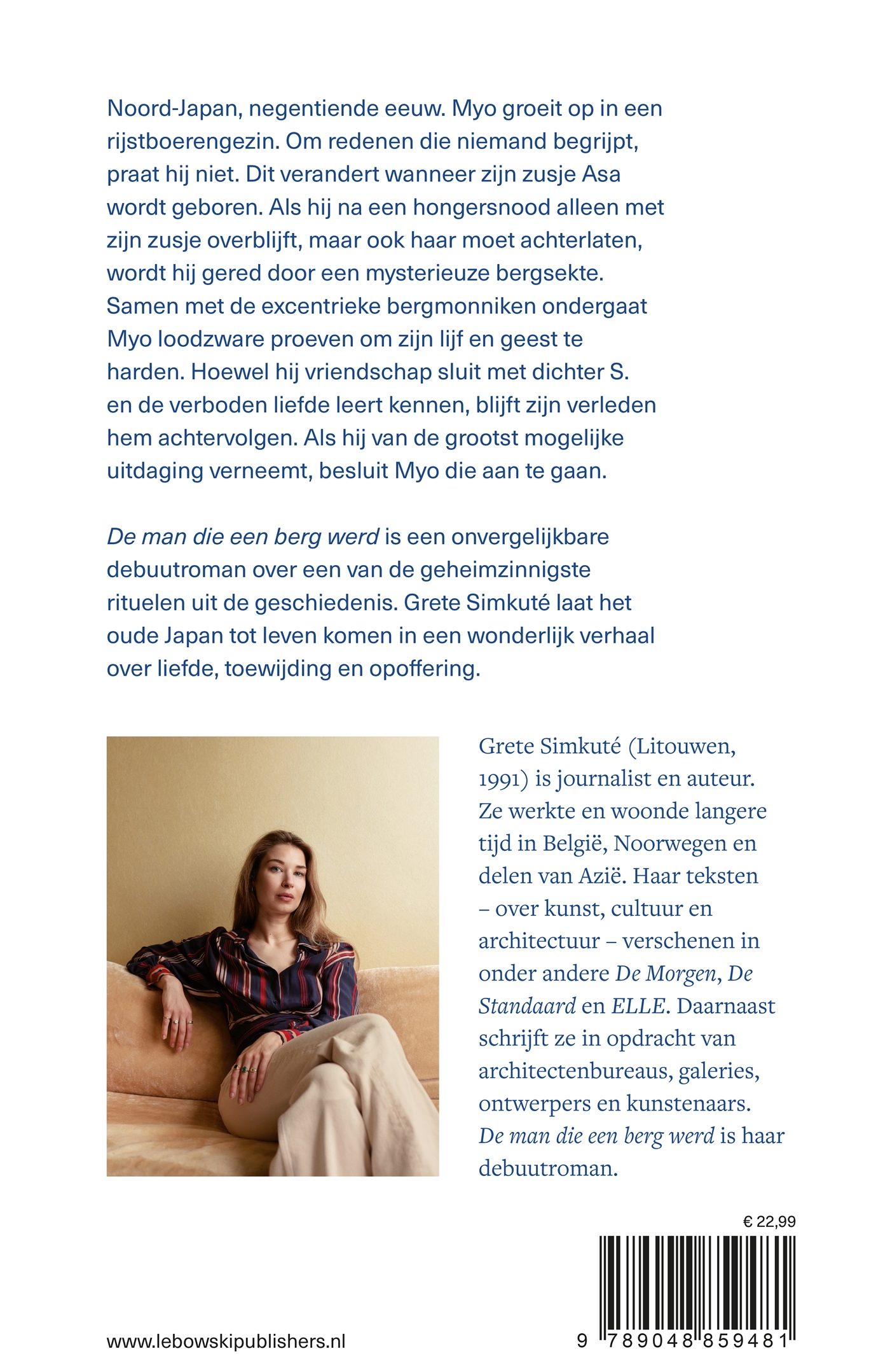 Achterkant van De man die een berg werd