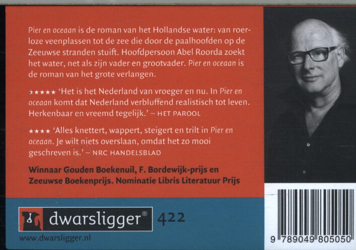 Achterkant van Pier en oceaan
