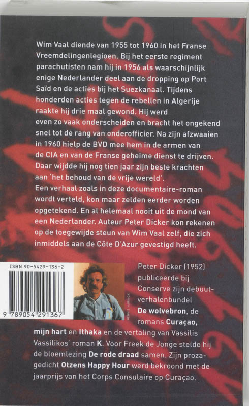 Achterkant van Soldaat in de woestijn