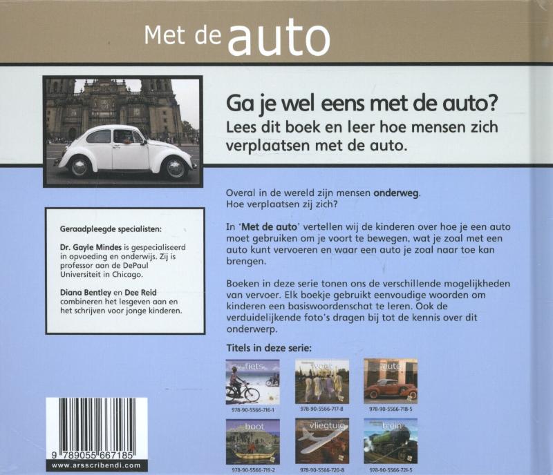 Achterkant van Met de auto