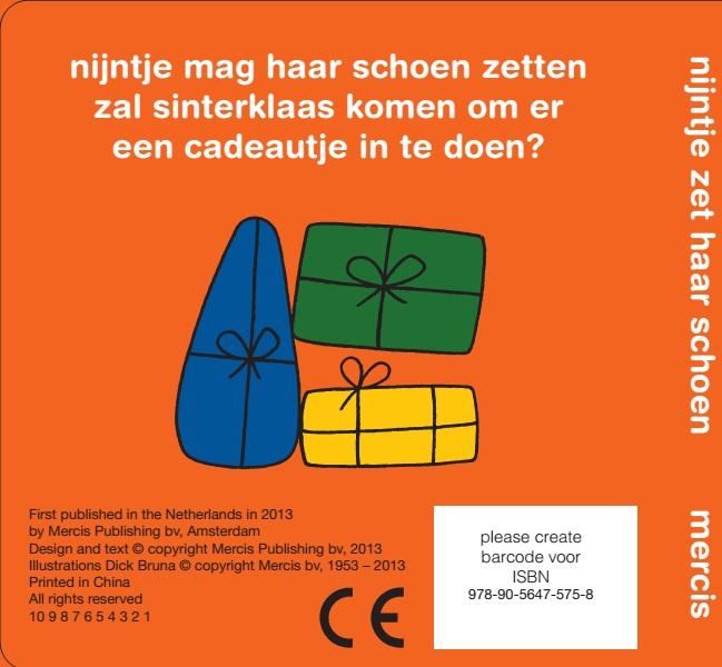 Achterkant van nijntje zet haar schoen
