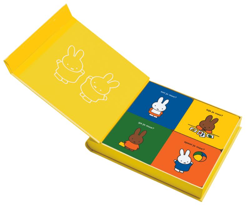 Achterkant van cadeaubox, nijntje en nina eerste woordjes