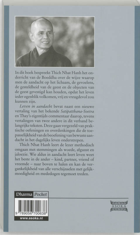 Achterkant van Leven in aandacht