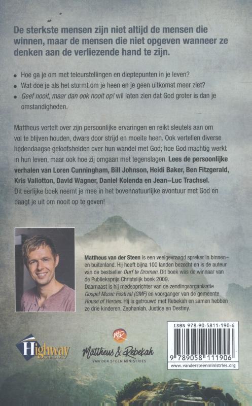 Achterkant van Geef nooit, maar dan ook nooit op!