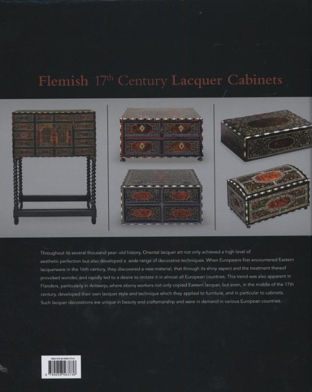 Achterkant van Flemish 17th Lacquer Cabinets