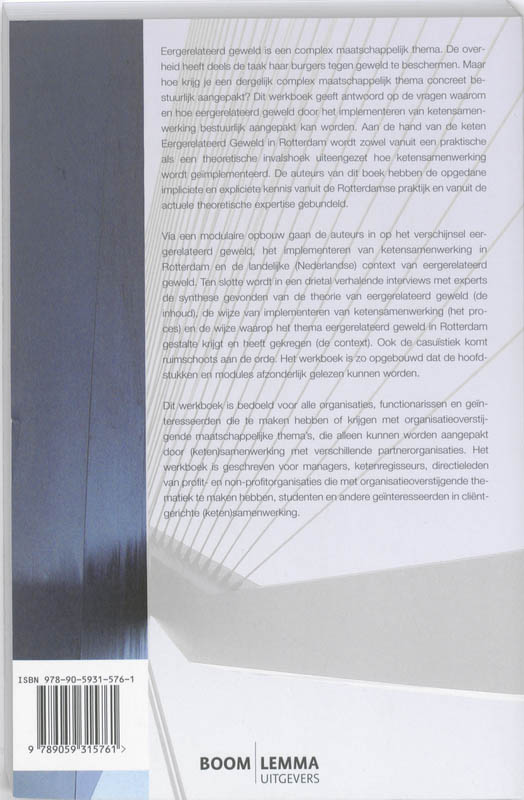 Achterkant van Werkboek eergerelateerd geweld