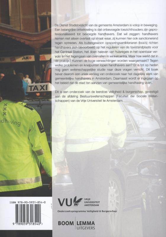 Achterkant van Gemeentelijke handhavers in Amsterdam