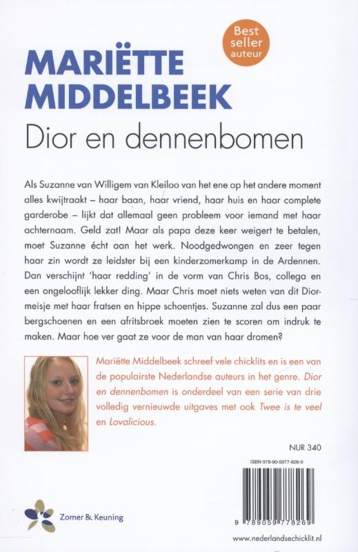 Achterkant van Dior en dennenbomen