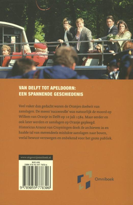 Achterkant van Aanslagen op Oranje