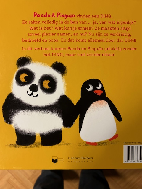 Achterkant van Panda & Pinguïn vinden een ding
