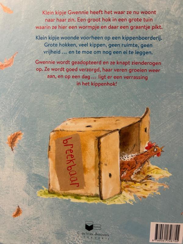Achterkant van Klein kipje Gwennie