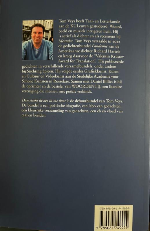 Achterkant van Dan strekt de zee in me door