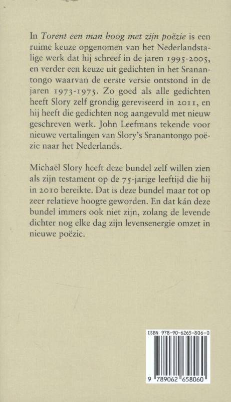 Achterkant van Torent een man hoog met zijn poëzie