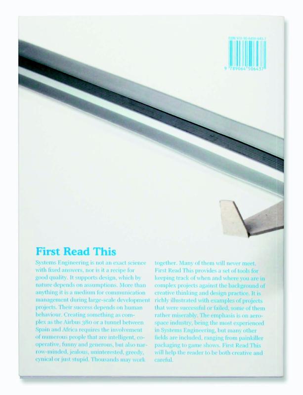 Achterkant van First read this