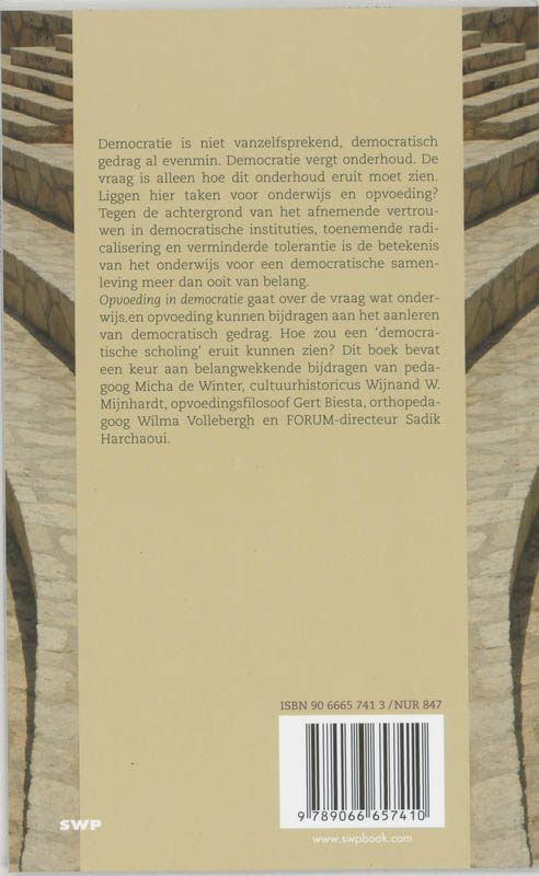 Achterkant van Opvoeding in democratie