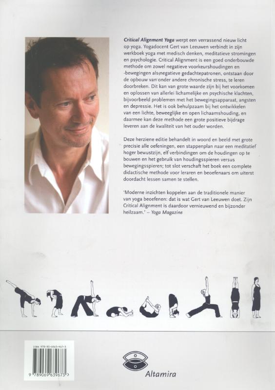 Achterkant van Critical alignment yoga