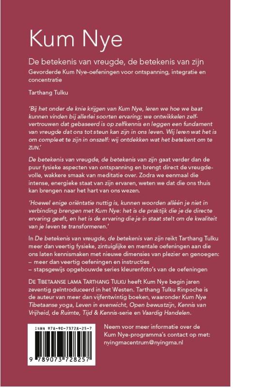 Achterkant van Kum Nye