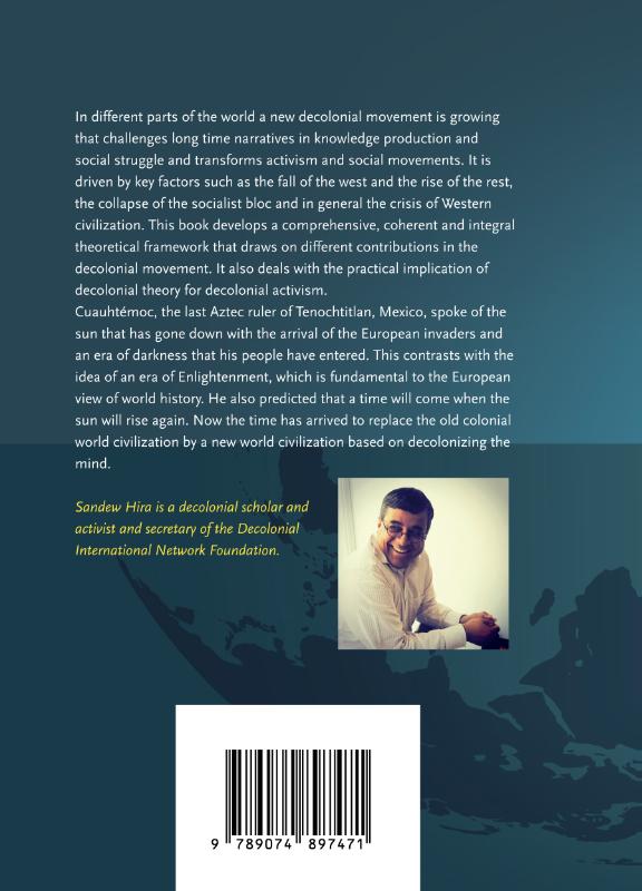 Achterkant van Decolonizing The Mind