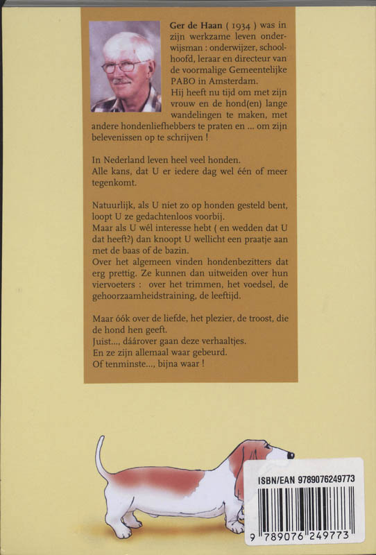 Achterkant van Een haan over honden