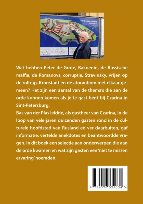 Achterkant van Een reisbureau in Sint-Petersburg