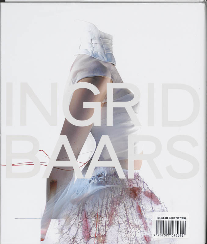 Achterkant van Ingrid Baars