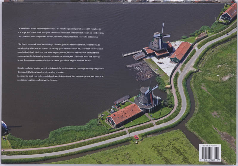 Achterkant van Zaanstreek vanuit de lucht