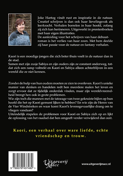 Achterkant van Kaori