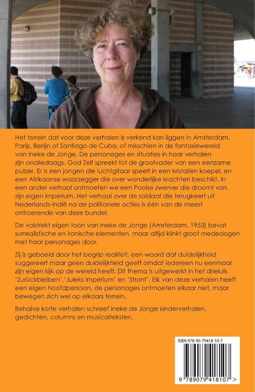 Achterkant van Eigen terrein