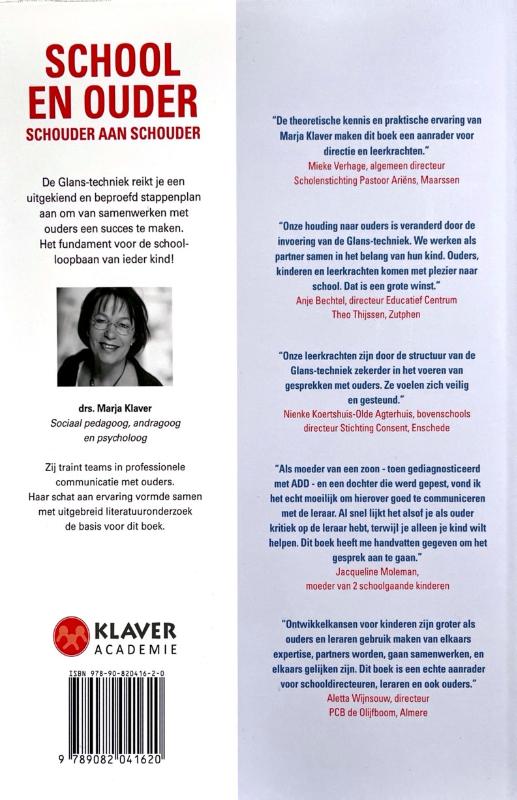 Achterkant van SCHOOL EN OUDER SCHOUDER AAN SCHOUDER