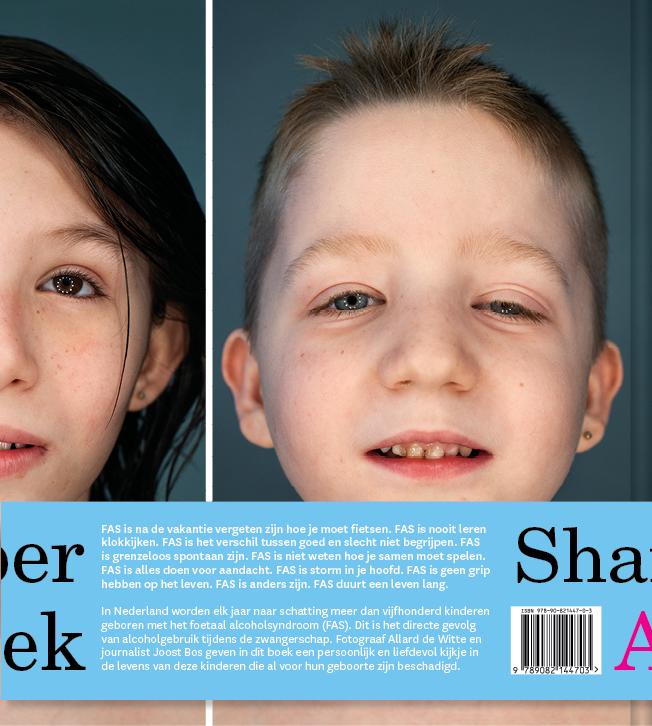 Achterkant van Fas-kinderen
