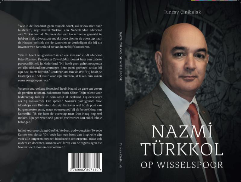 Achterkant van Nazmi Türkkol op Wisselspoor