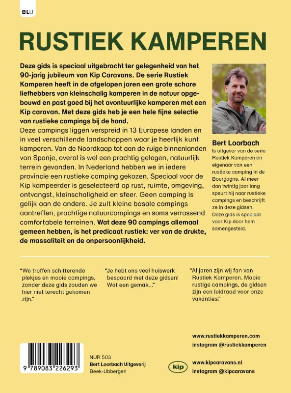 Achterkant van Rustiek Kamperen met Kip in Europa