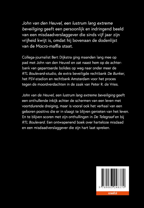 Achterkant van John van den Heuvel