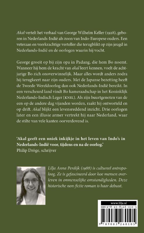 Achterkant van Akal